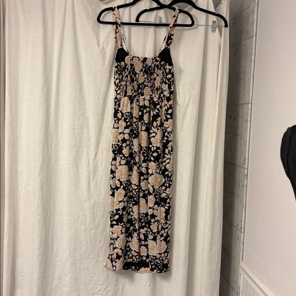 Abercrombie & Fitch Black Midi Dress with Beige Floral Print, size SMALL TALL - Picture 6 of 6